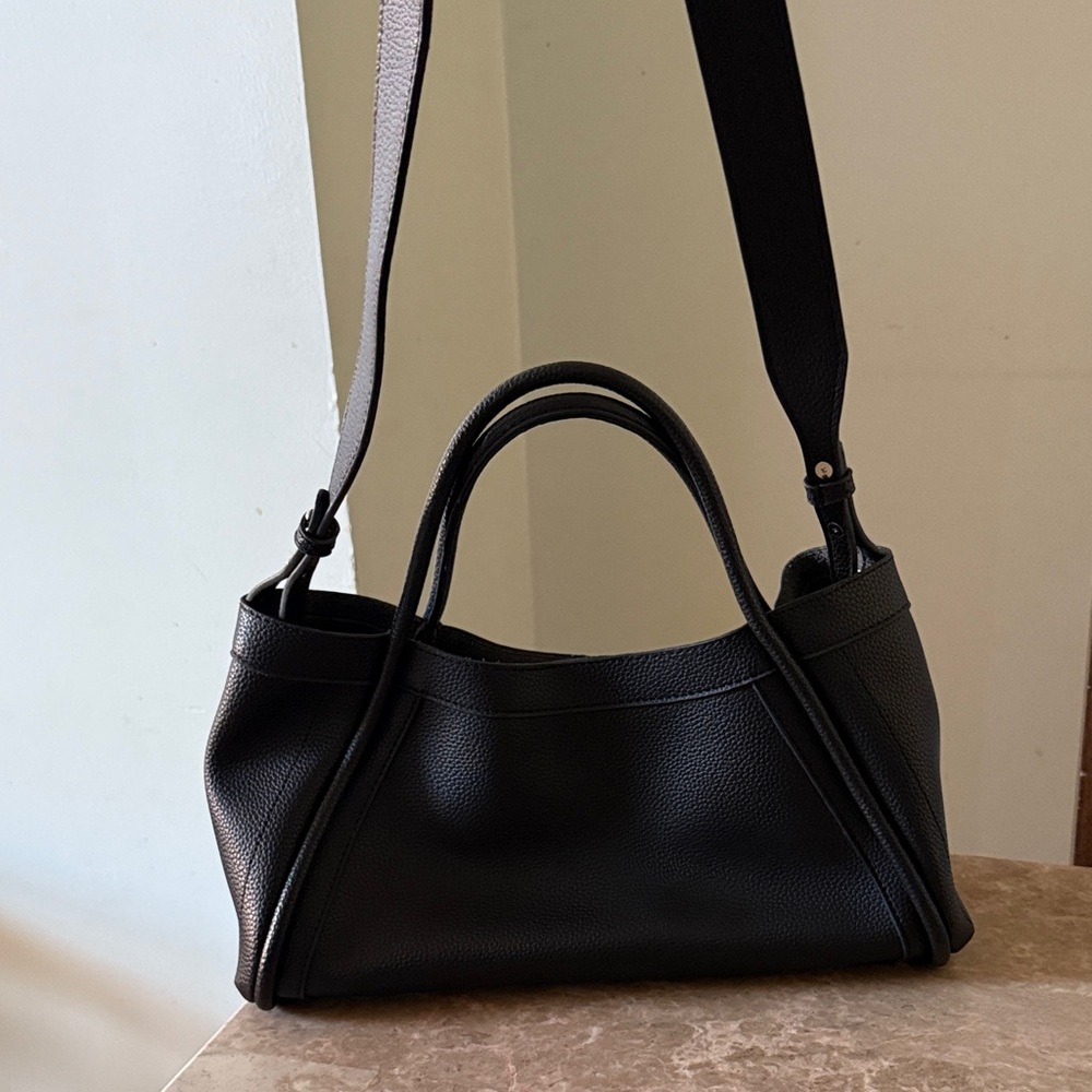 Elegant Black Women's Bag